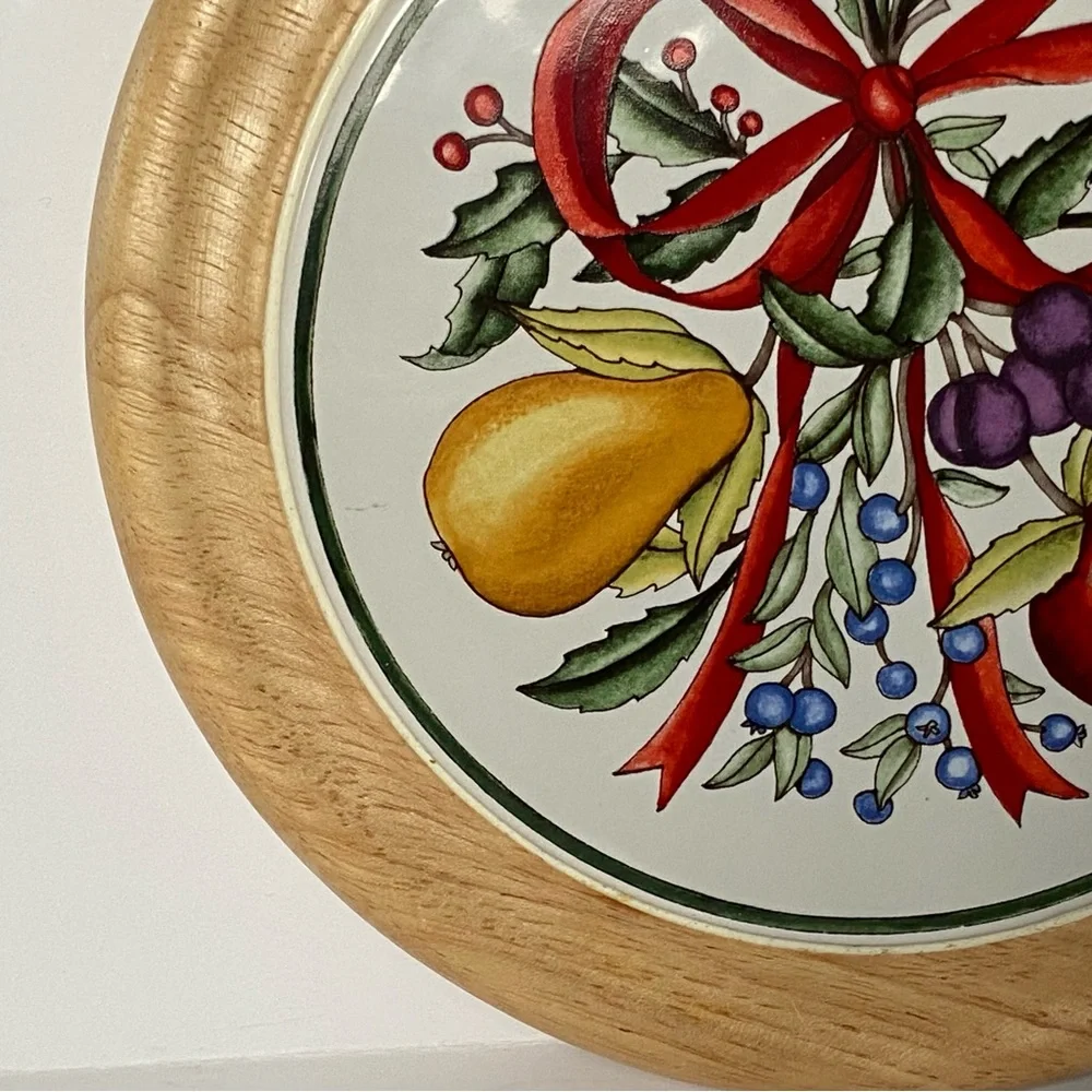 Dansk Wood & Tile Trivet Holiday Harvest Fruits Red Bow 7.5” EUC Round Christmas